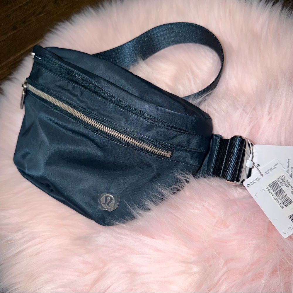 Lululemon- City Adventurer Belt Bag 2.5L - Picture 6 of 11